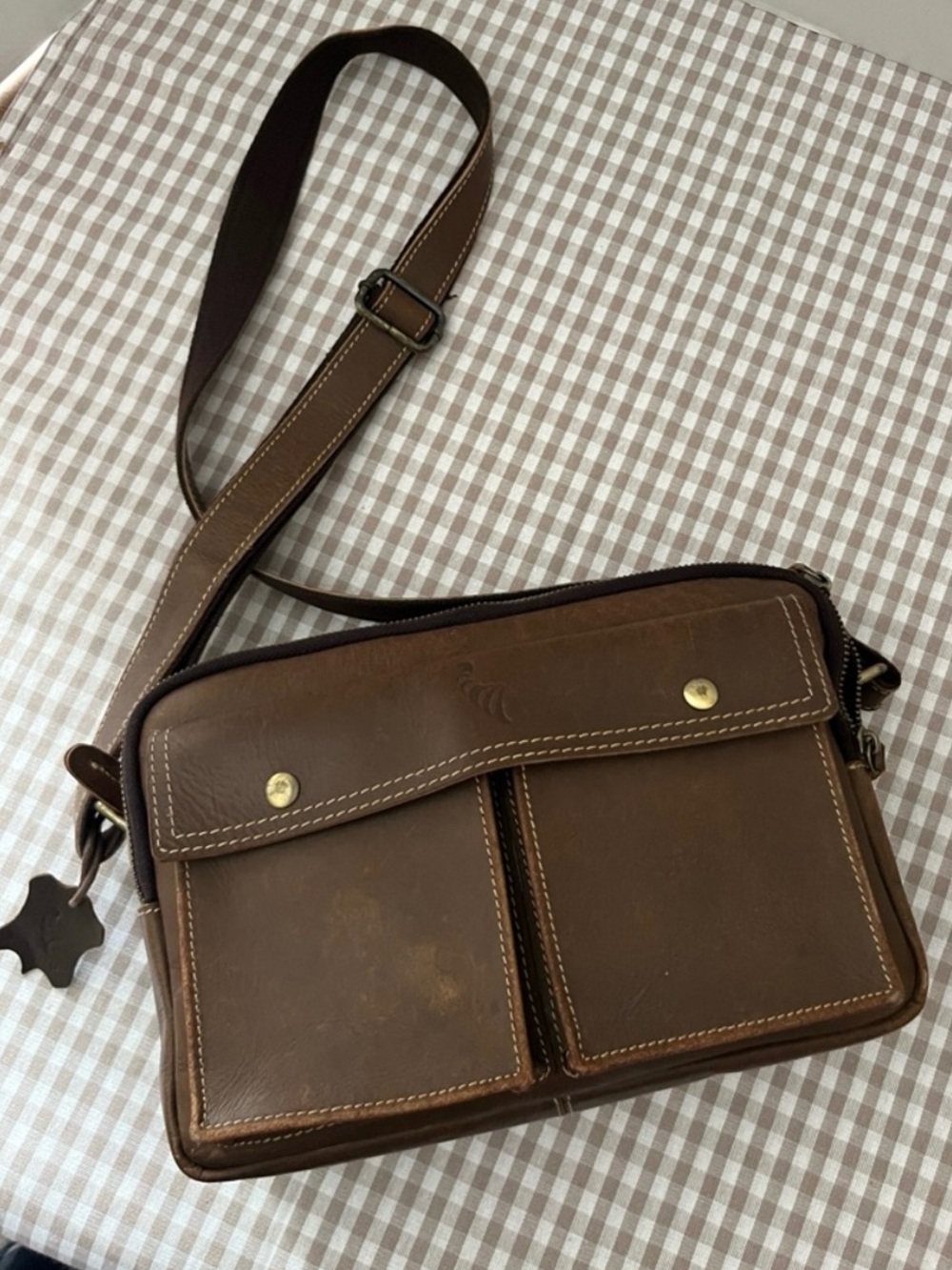 Paudy Brown Leather Crossbody or Camera Bag in Excellent Condition